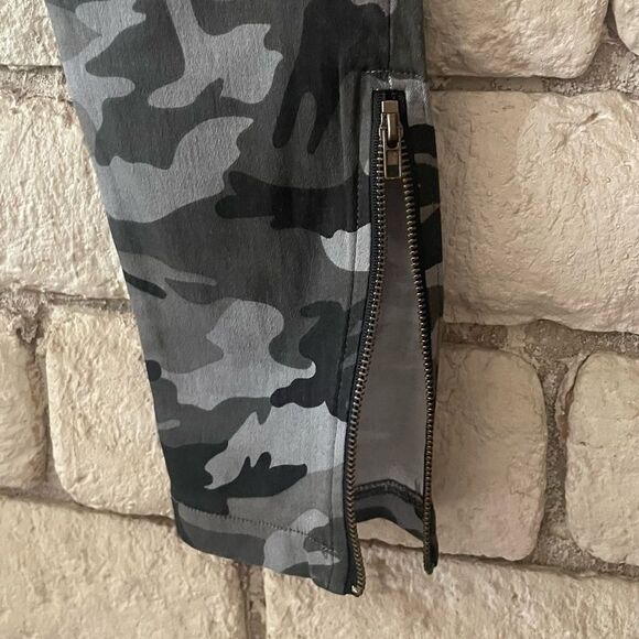 Mittoshop Women's Camouflage Skinny Pants - Picture 4 of 7